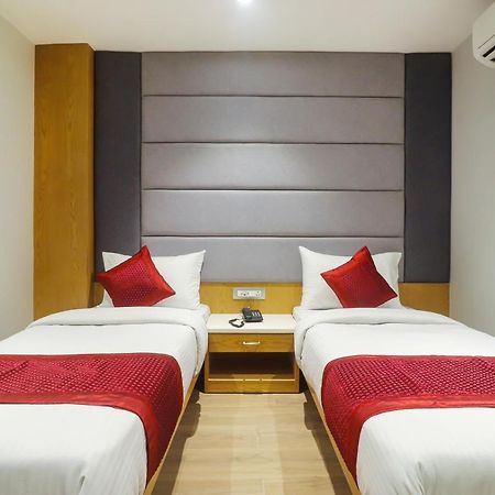 Hotel Bricks, Karol Bagh, New Delhi Екстериор снимка