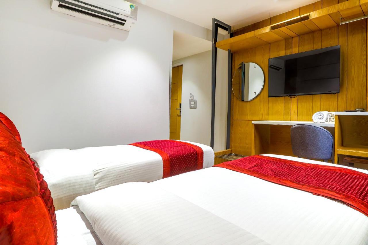 Hotel Bricks, Karol Bagh, New Delhi Екстериор снимка