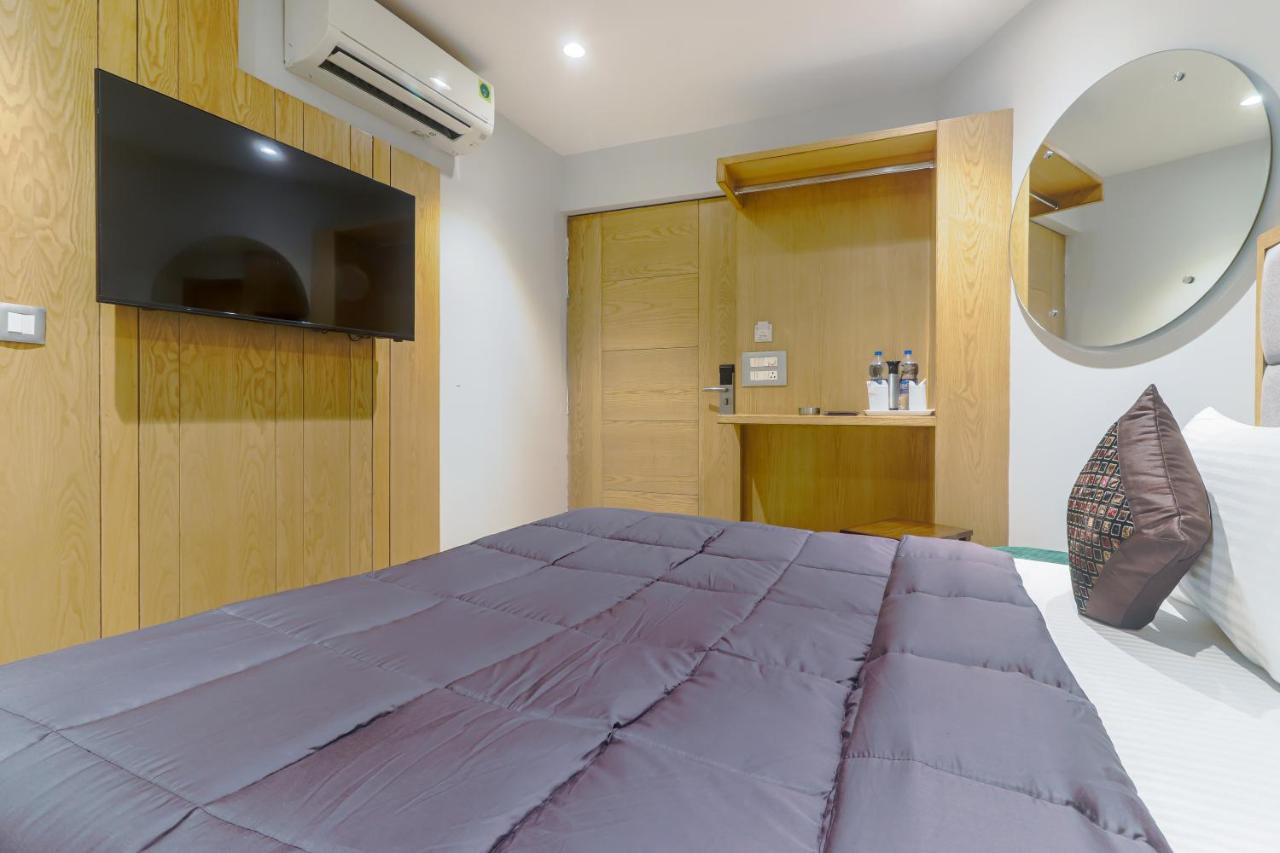 Hotel Bricks, Karol Bagh, New Delhi Екстериор снимка