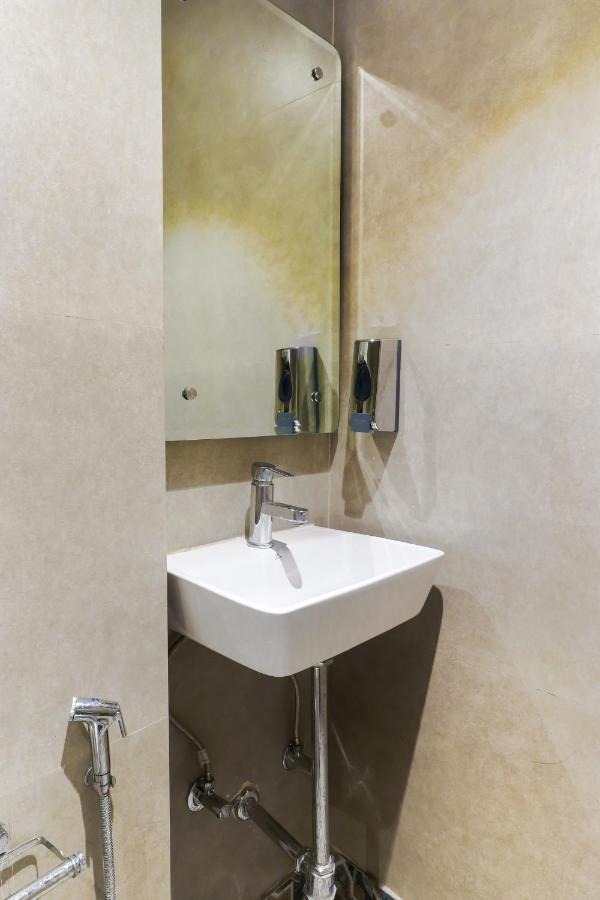 Hotel Bricks, Karol Bagh, New Delhi Екстериор снимка